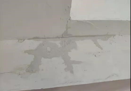 屋頂漏水怎么辦？如何進行屋頂漏水補漏？雨虹教你找準漏水原因